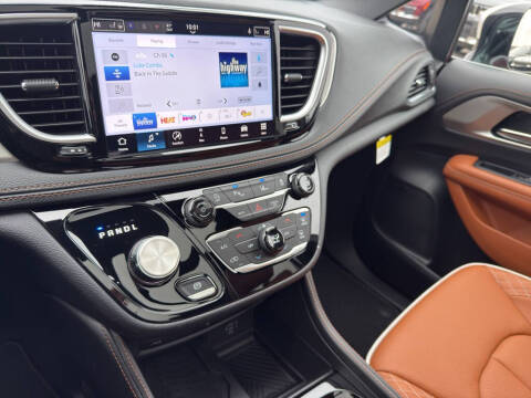 2026 Chrysler Pacifica Pinnacle