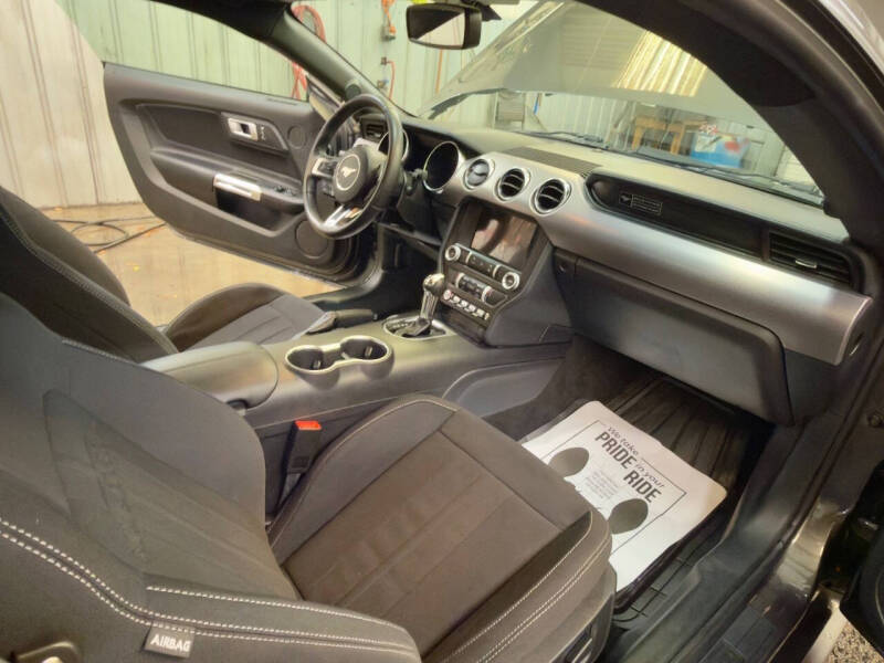 2020 Ford Mustang EcoBoost