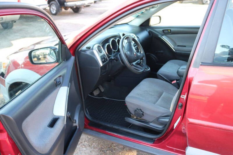 2003 Pontiac Vibe Base photo 11