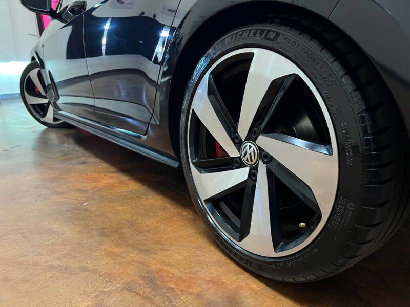 2019 Volkswagen Golf GTI S