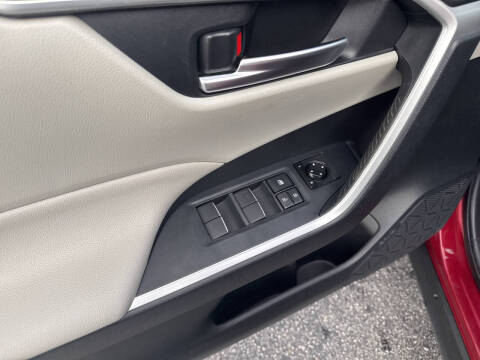 2019 Toyota RAV4 XLE Premium