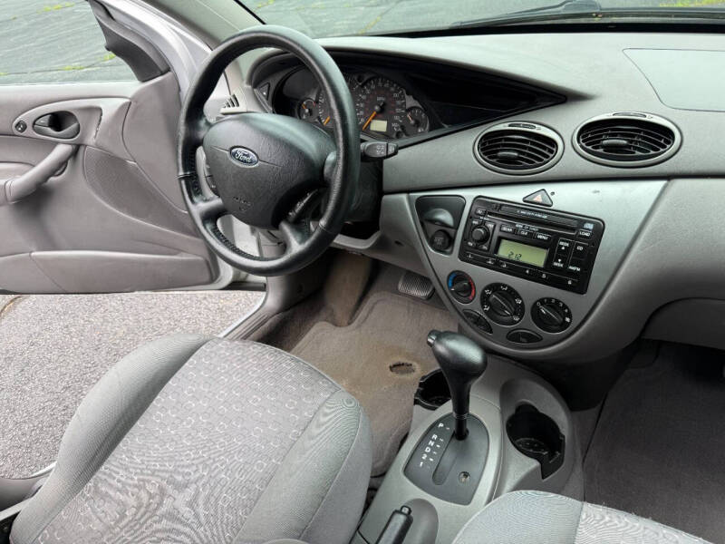 2004 Ford Focus ZX5