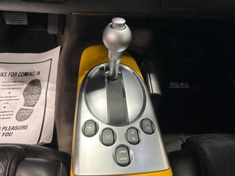 2004 Chevrolet SSR LS