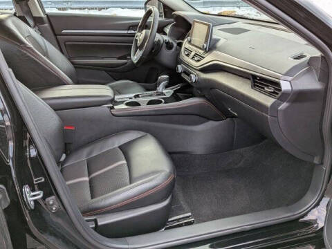 2025 Nissan Altima 2.5 SR