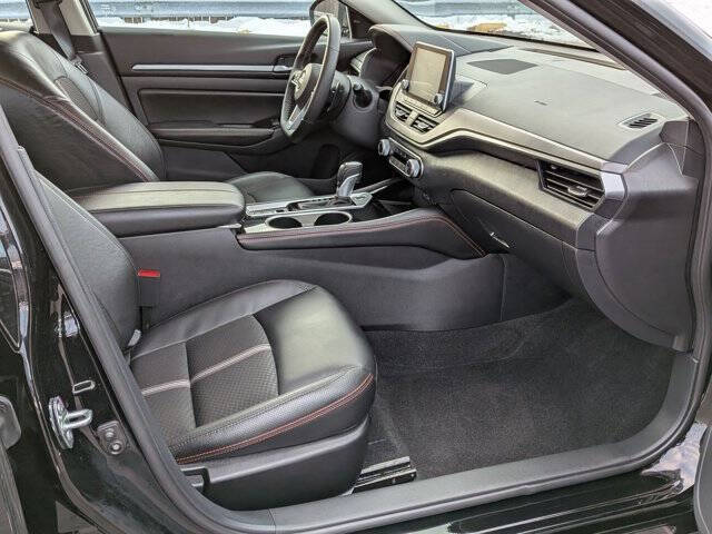 2025 Nissan Altima 2.5 SR