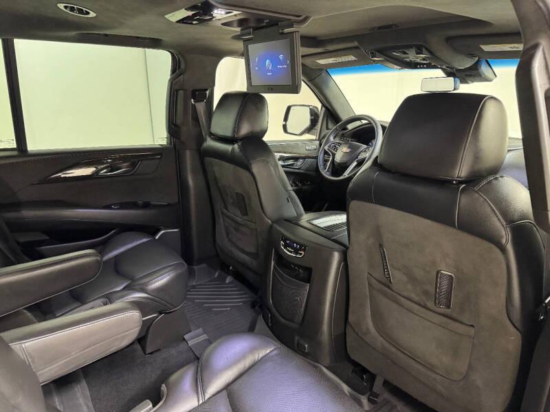 2020 Cadillac Escalade Platinum