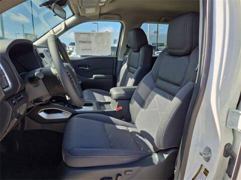 2025 Nissan Frontier SV