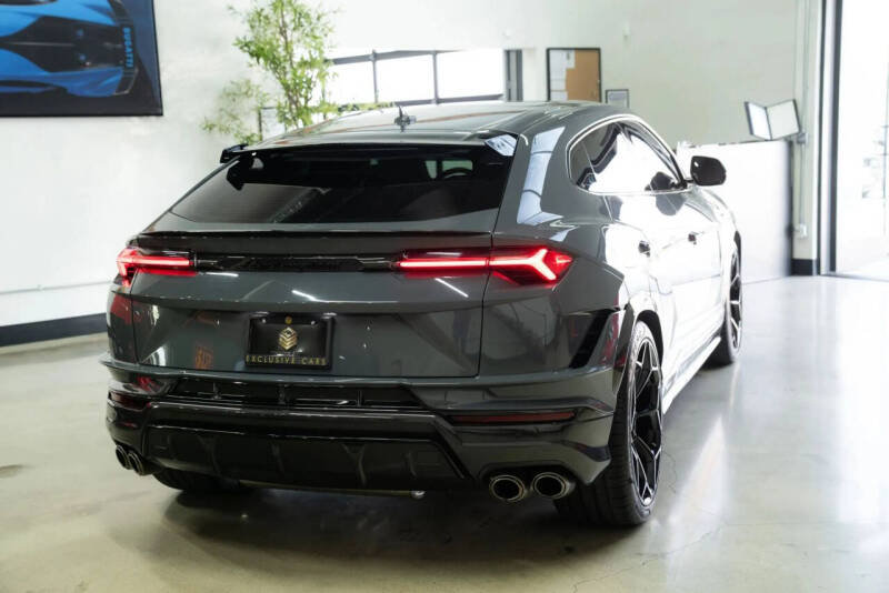 2024 Lamborghini Urus Performante