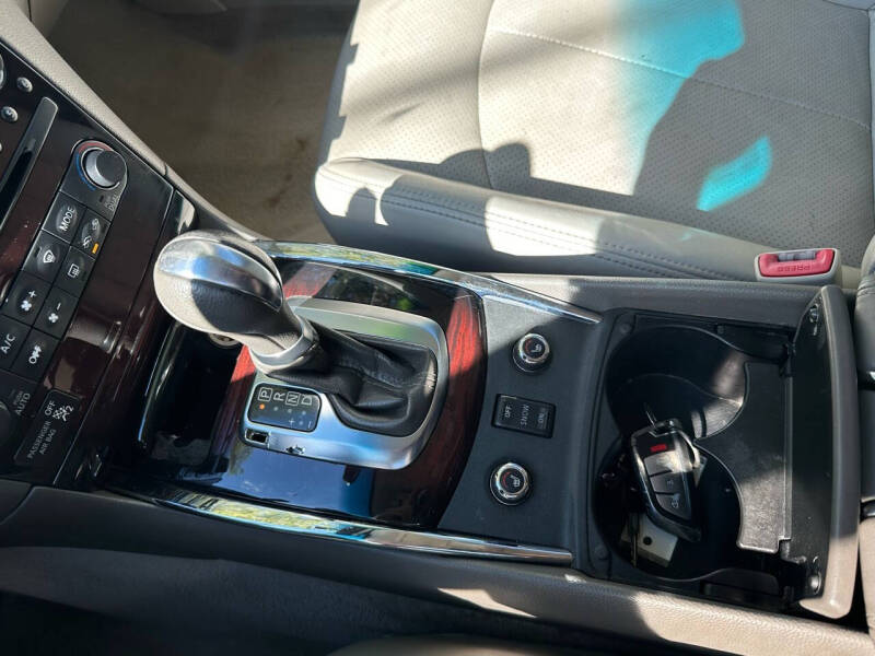 2013 Infiniti G37 Sedan x