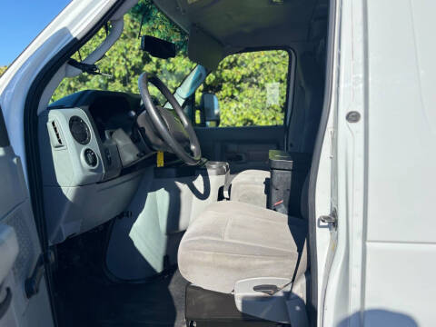 2014 Ford E-Series E-150