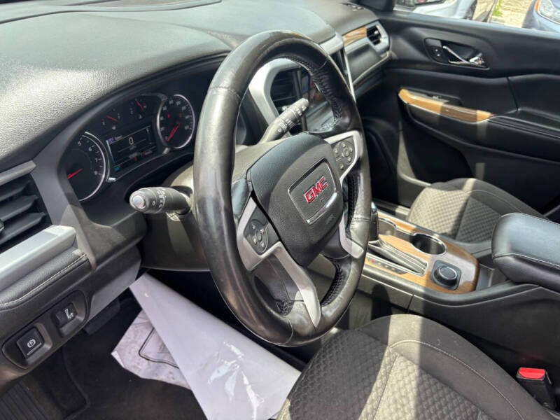 2017 GMC Acadia SLE-2