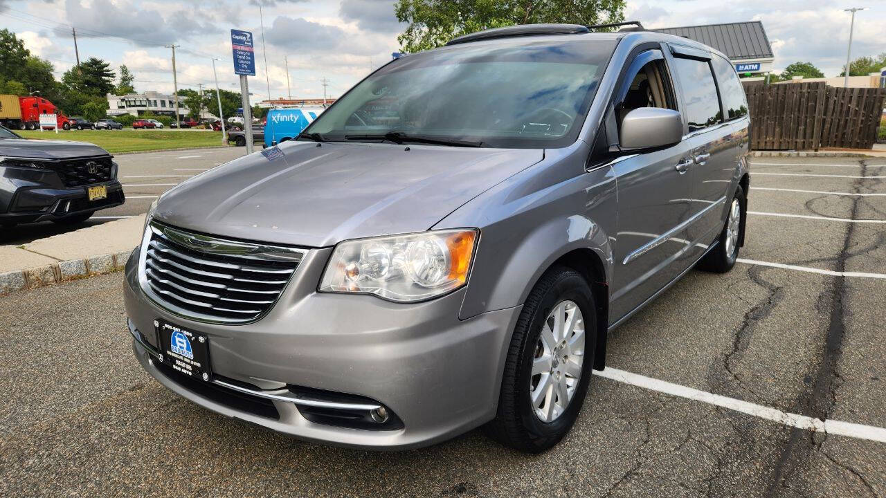 2016 Chrysler Town and Country Touring