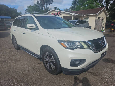 2017 Nissan Pathfinder SL