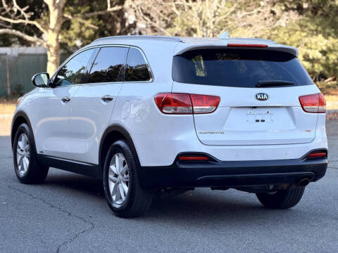 2017 Kia Sorento LX