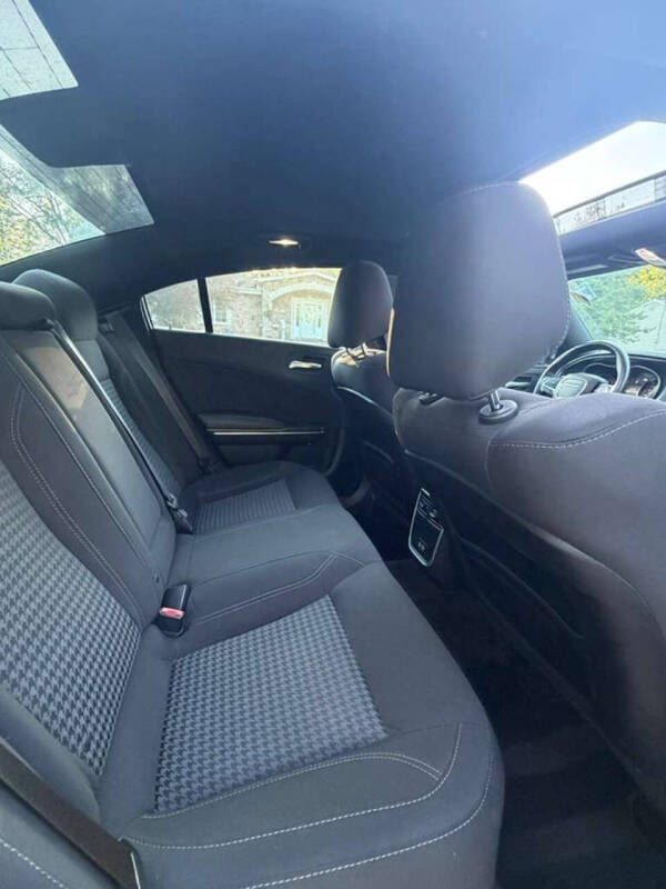 2017 Dodge Charger SXT