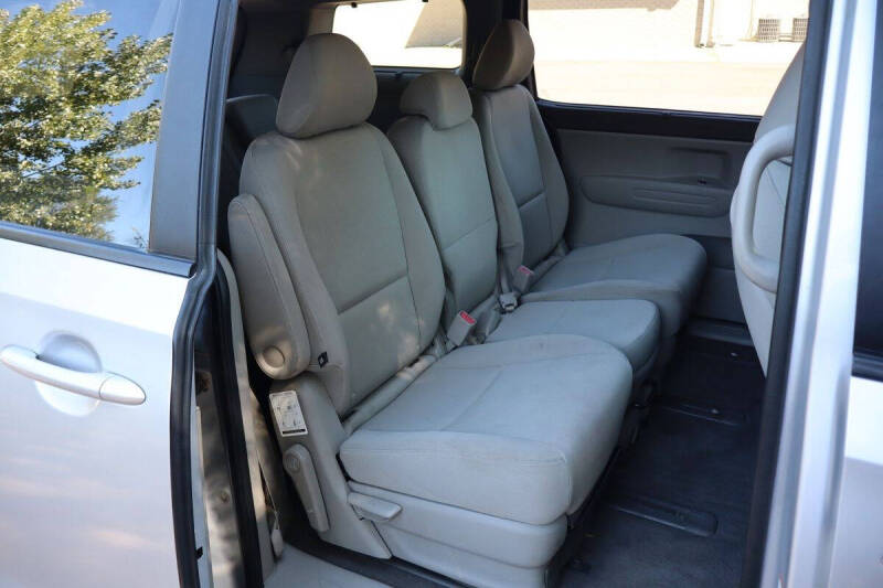 2015 Kia Sedona LX