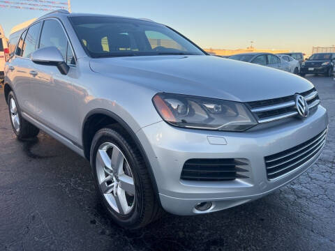 2013 Volkswagen Touareg for sale at VIP Auto Sales & Service in Franklin OH