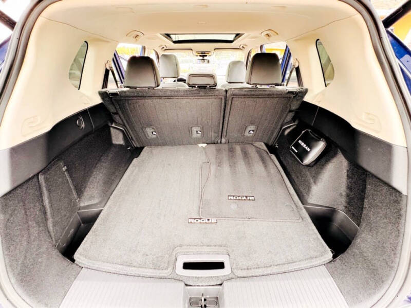 2022 Nissan Rogue SV
