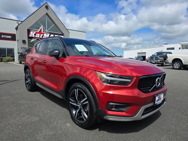 2021 Volvo XC40 R-Design