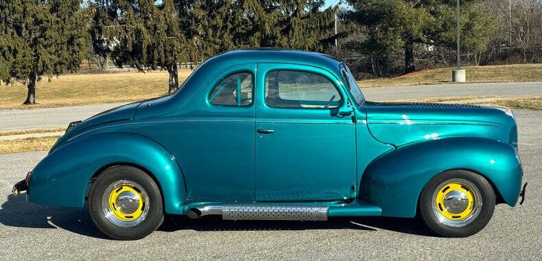 1939 Ford Deluxe