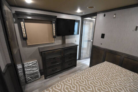 2022 Vanleigh RV Ambition Fifth Wheel