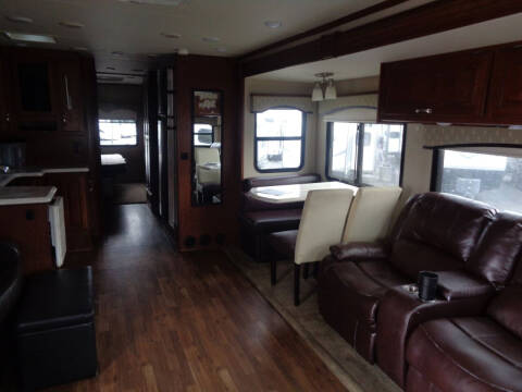 2015 Freightliner M2 106