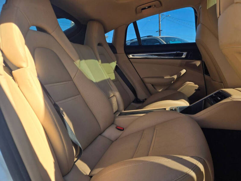 2018 Porsche Panamera