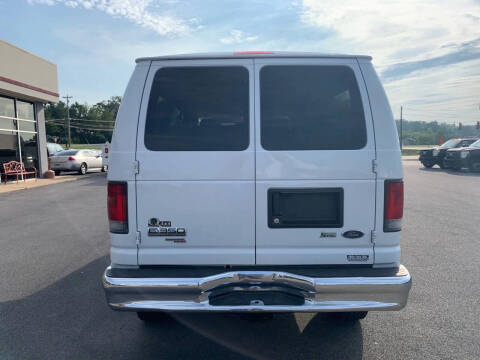 2013 Ford E-Series E-350 SD XLT