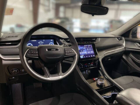 2023 Jeep Grand Cherokee L Laredo