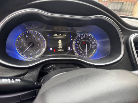 2017 Chrysler 200 Limited