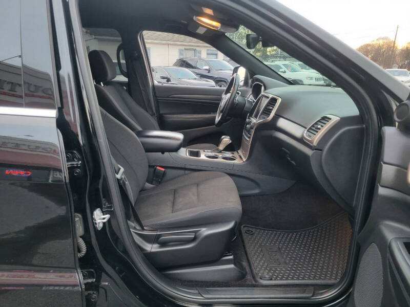 2017 Jeep Grand Cherokee Laredo