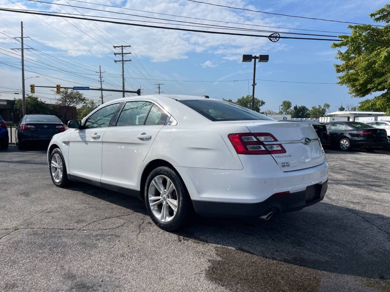 2018 Ford Taurus for sale at AVS AUTO GROUP LLC in CLEVELAND, OH