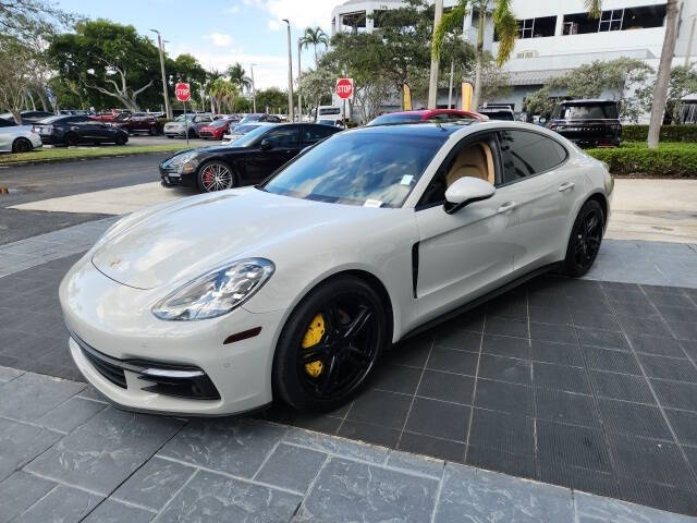 2020 Porsche Panamera