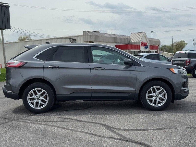 2023 Ford Edge
