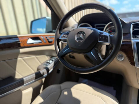 2014 Mercedes-Benz GL-Class GL 550 4MATIC