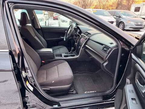 2016 Toyota Camry LE