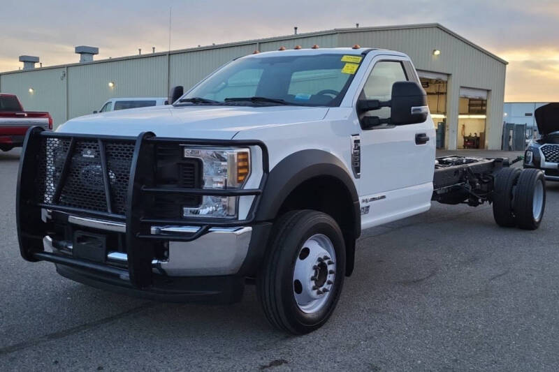 2019 Ford F-550 Super Duty Chassis Cab XL's photo
