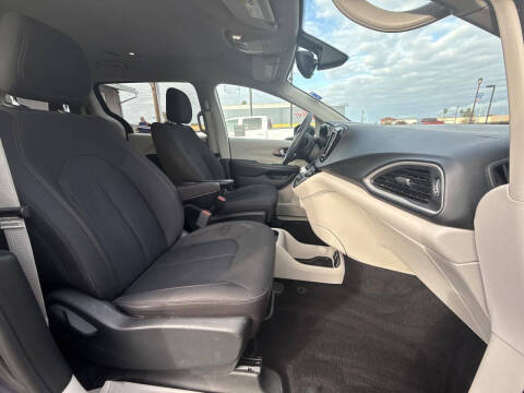 2017 Chrysler Pacifica Touring