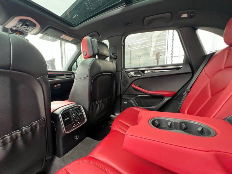 2021 Porsche Macan GTS