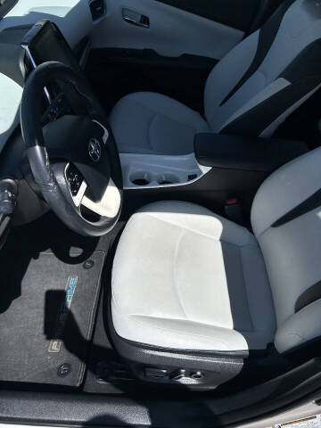 2017 Toyota Prius Prime Plus