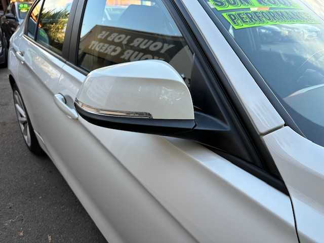 2018 BMW 3 Series 320i xDrive