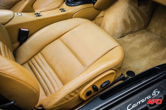 2004 Porsche 911 Carrera 4S