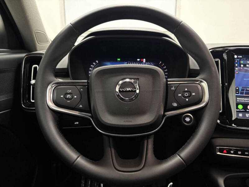 2026 Volvo XC40 B5 Plus