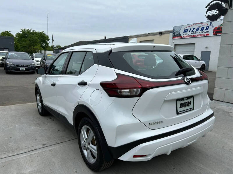 2021 Nissan Kicks S