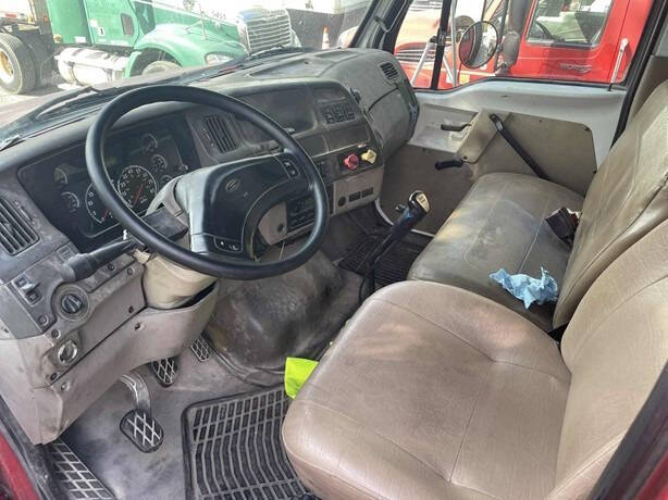 2006 Sterling LT9500 Series