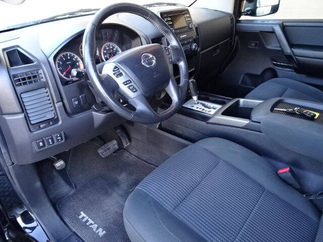 2014 Nissan Titan SV