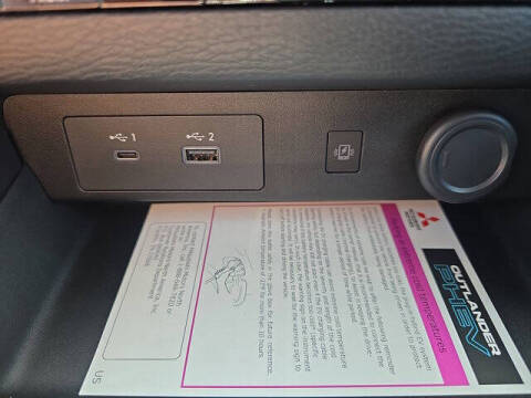 2025 Mitsubishi Outlander PHEV SE