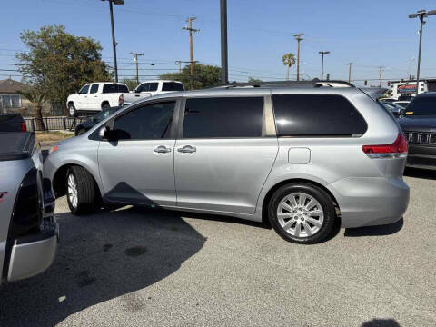2014 Toyota Sienna