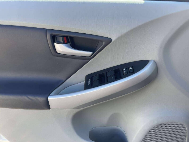 2011 Toyota Prius Five