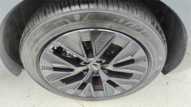 2024 Audi Q8 e-tron quattro Prestige